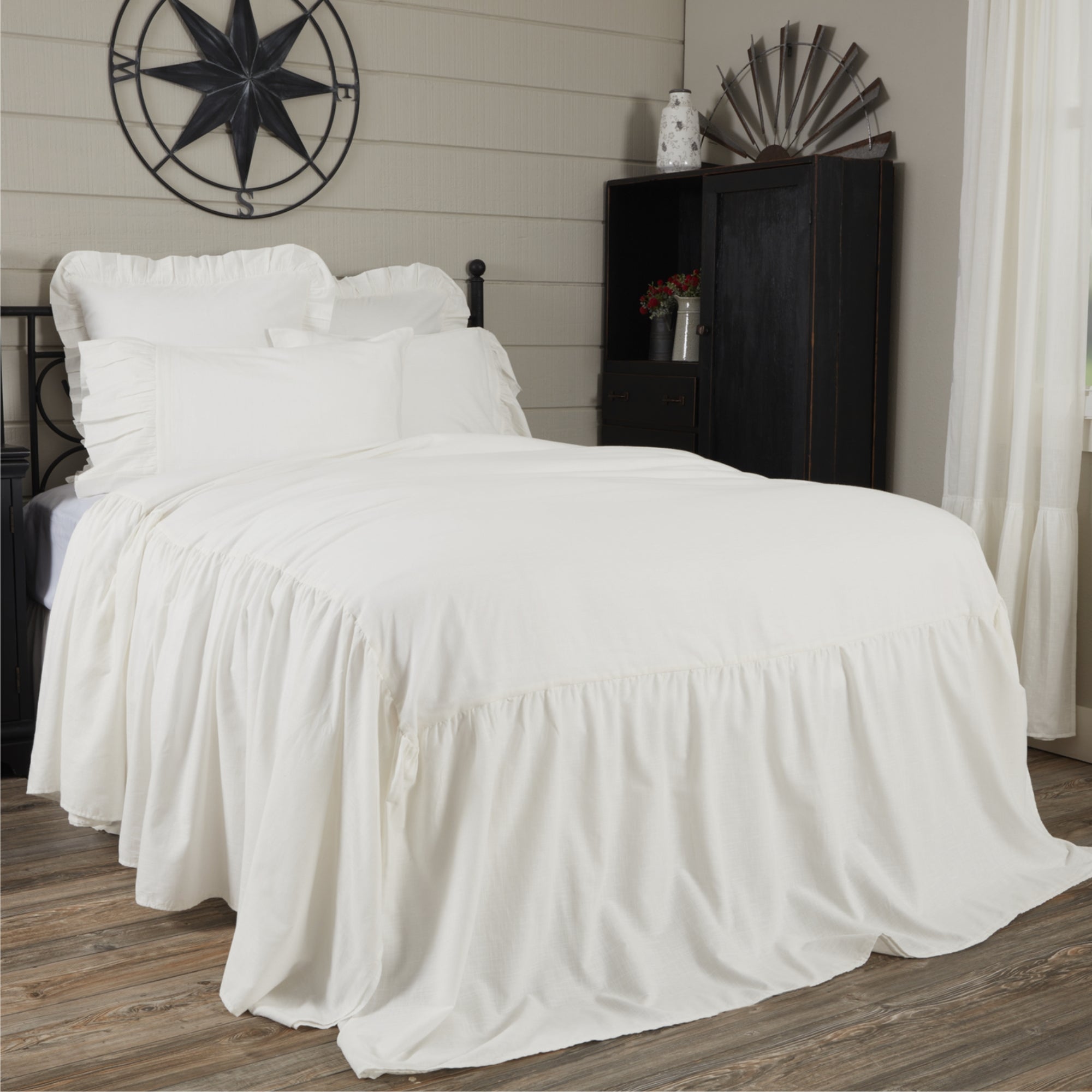 Elizabeth Ruffled Queen Bedspread 80Lx60W+27