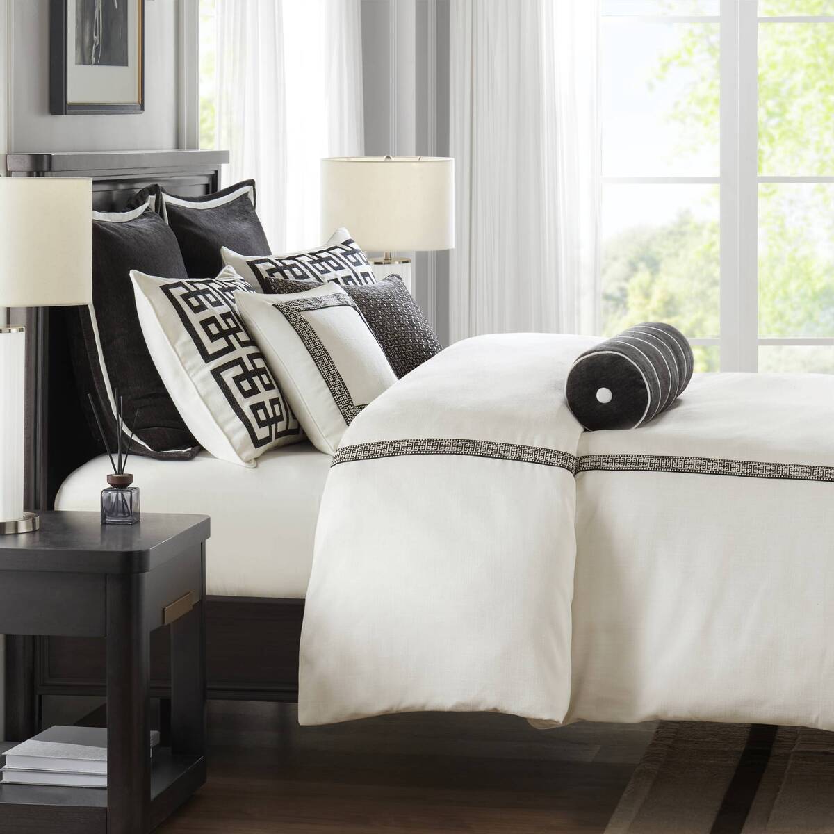 Embroidery Oversized Duvet Style Comforter Set