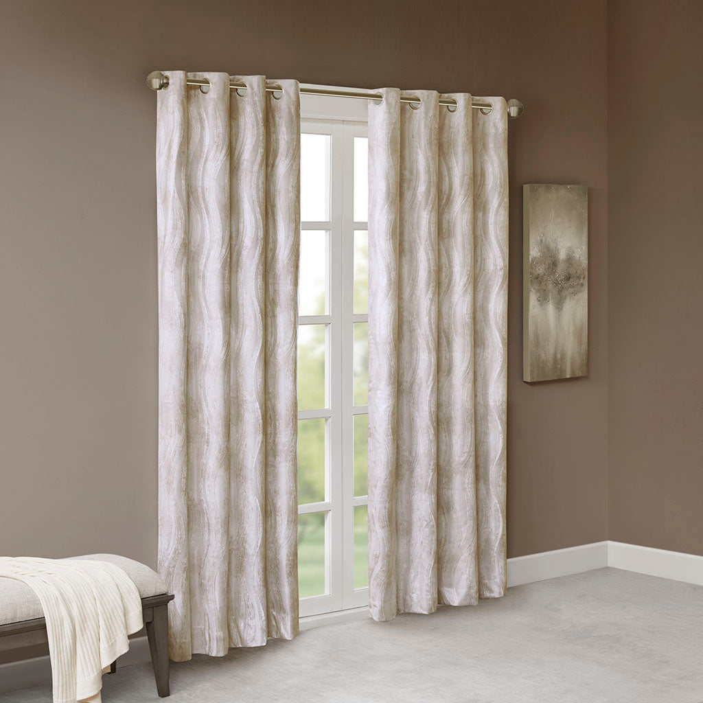Victorio Metallic Printed and Pintucked Comforter Set