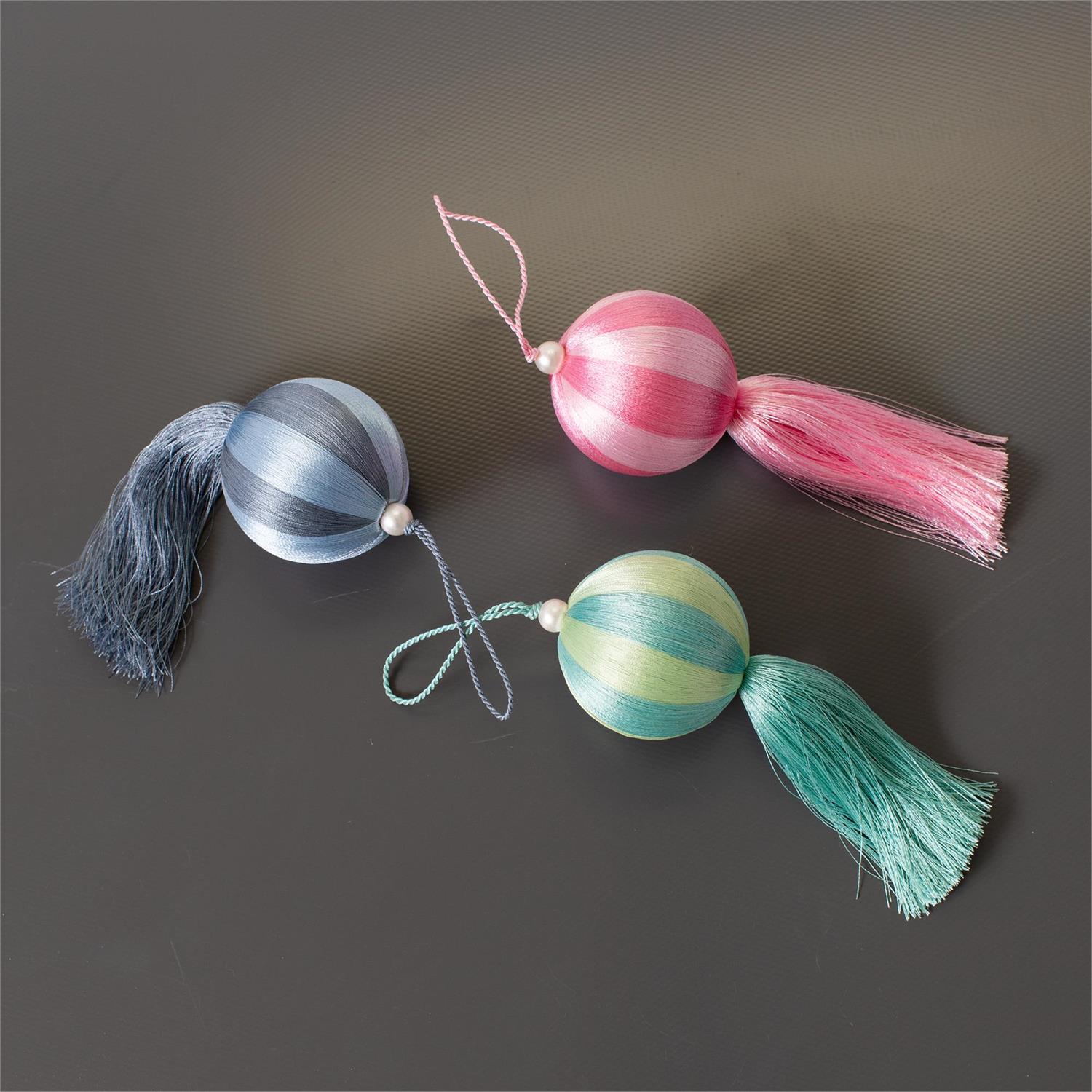 Ornaments - Silken Stripes, Tassels (3 Colors)