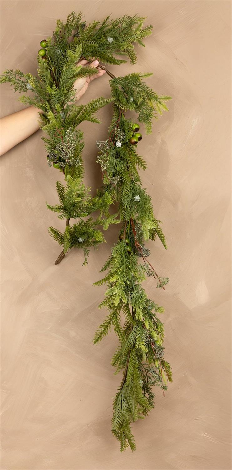 Garland - Mixed Pines With Berries And Pods