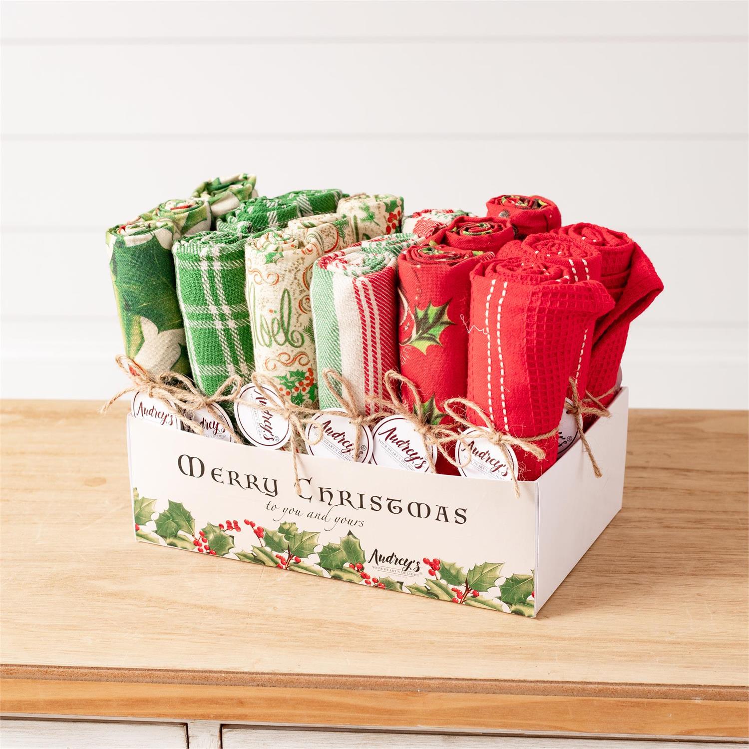 Vintage Christmas Tea Towels Set
