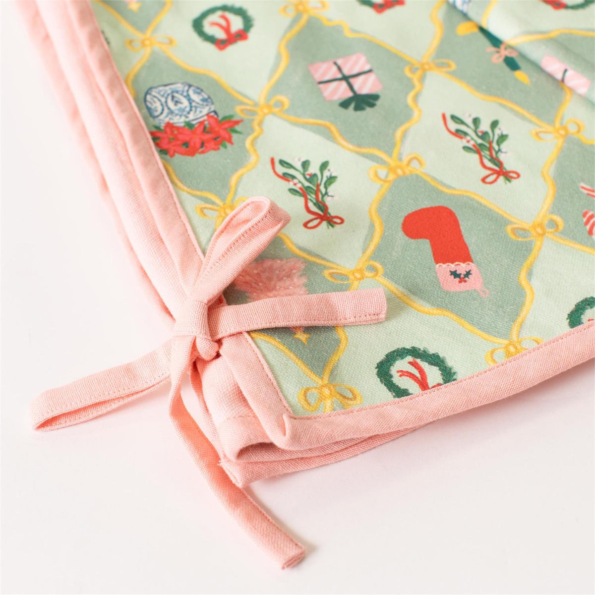 Christmas Blush Wonderland Tree Skirt