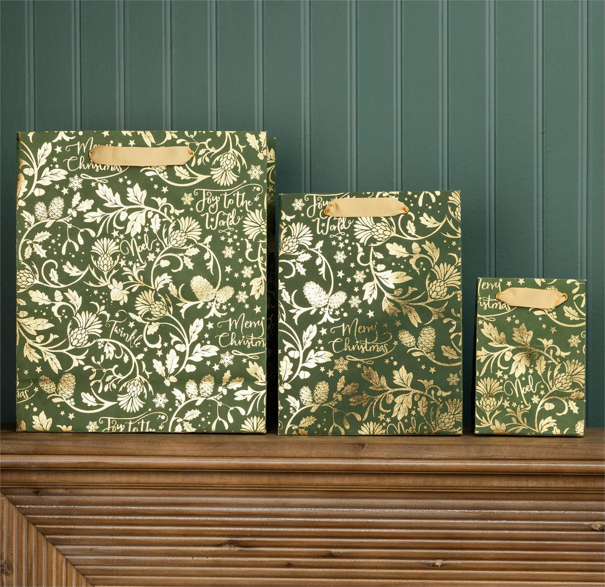 Christmas Heirloom Premium Gift Bags