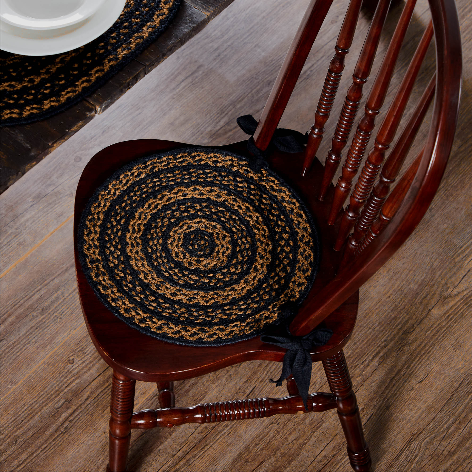 Black & Tan Jute Chair Pad Diameter