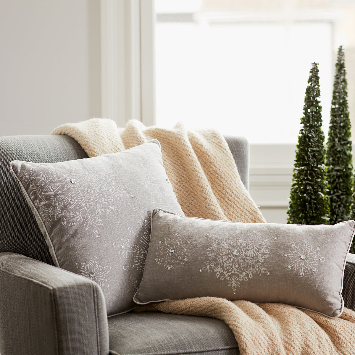 Bead Embroidered Snowflake Pillow (S/2)