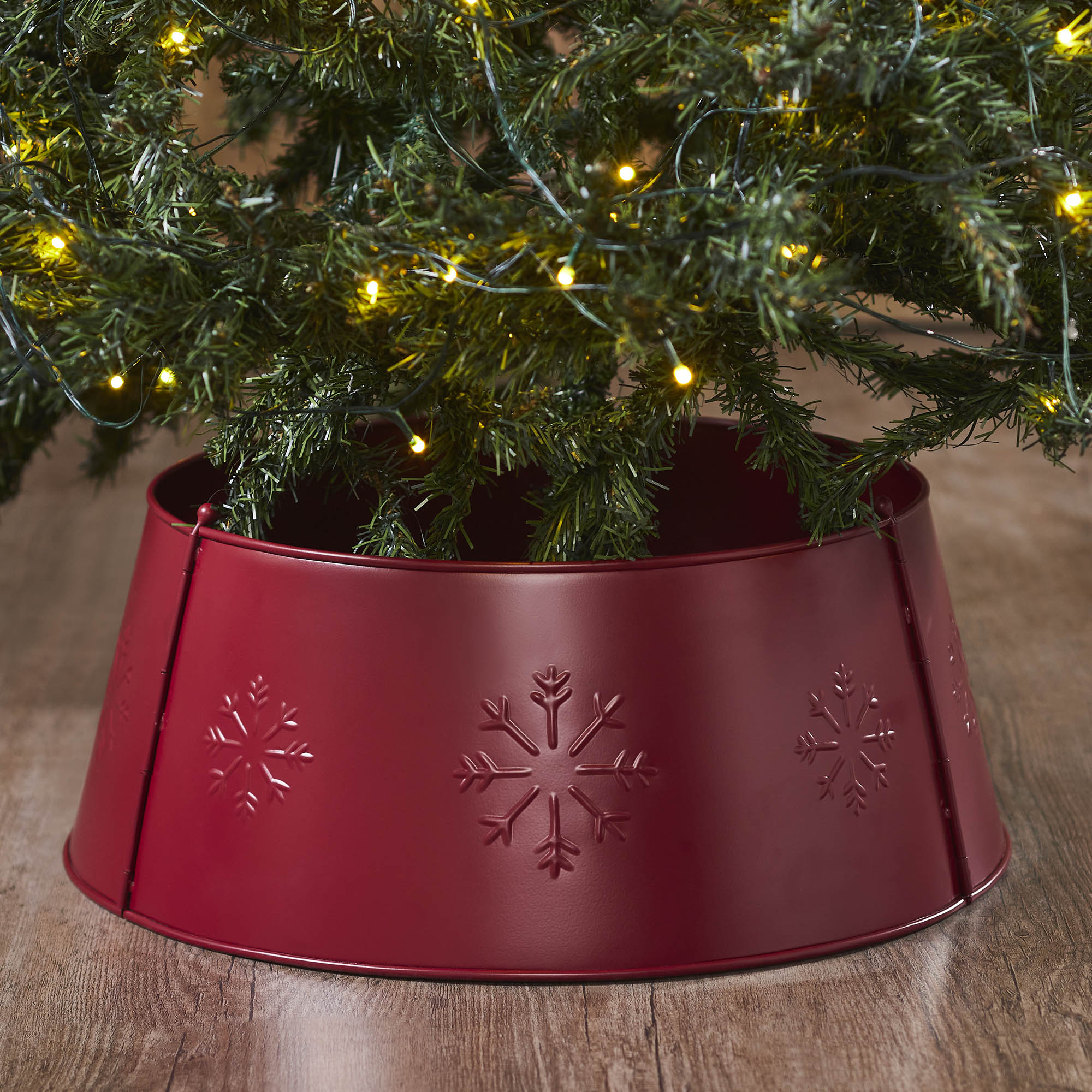Snowflake Christmas Tree Collar Metal Burgundy
