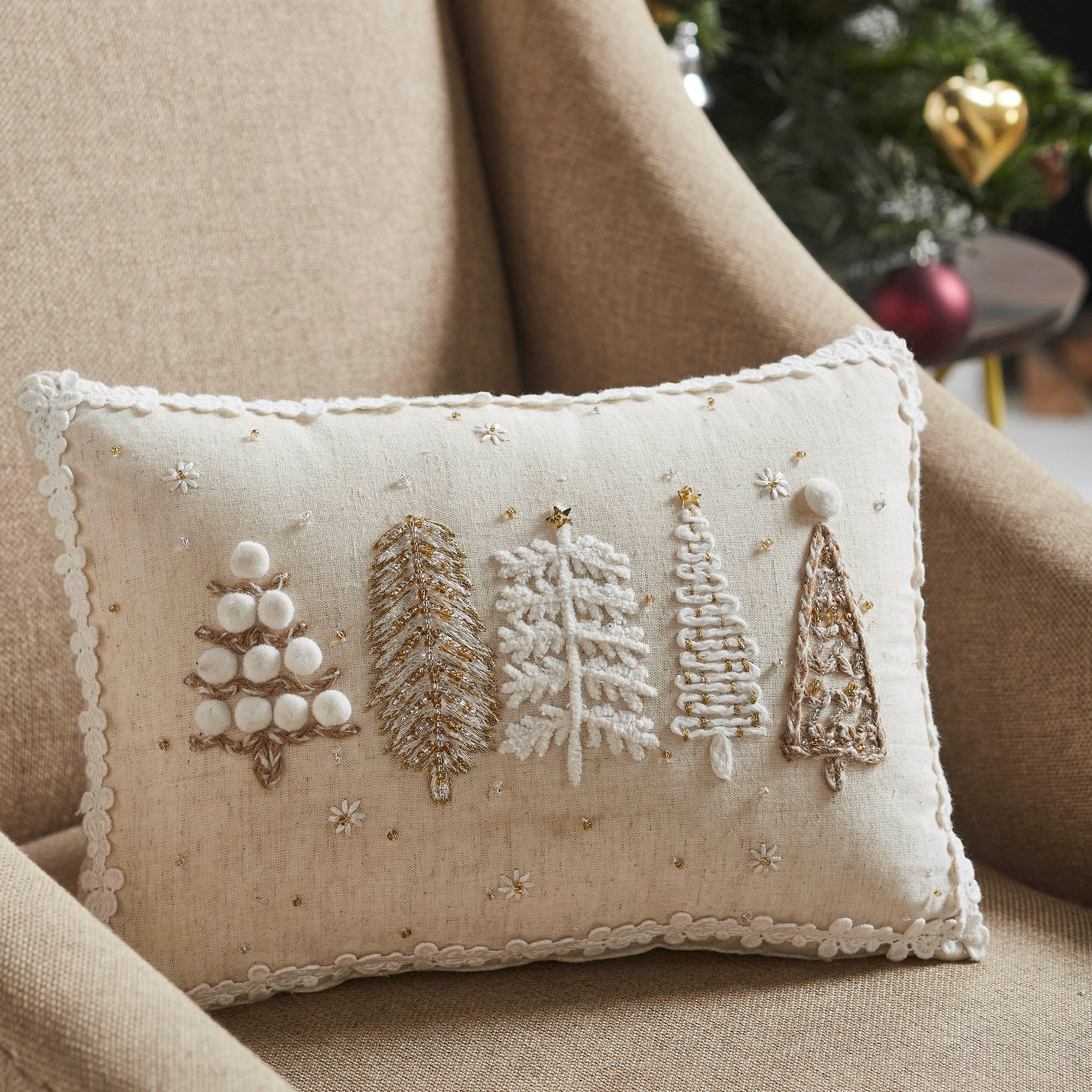 5 Christmas Trees White Pillow