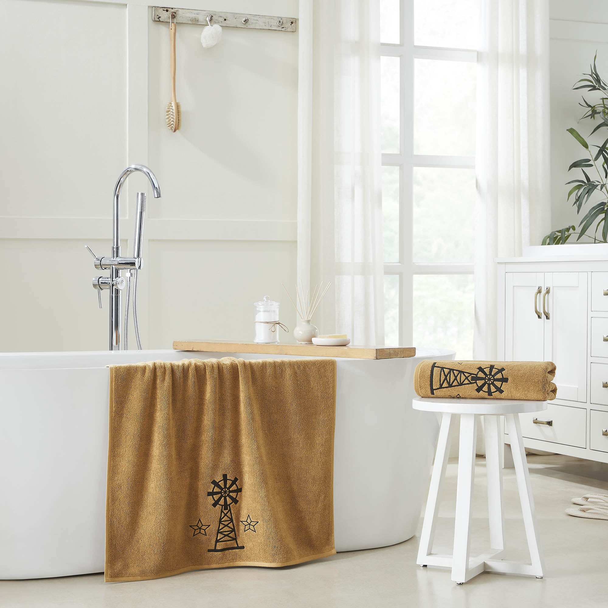 Black Windmill & Stars Tan Bath Towel Set of 2