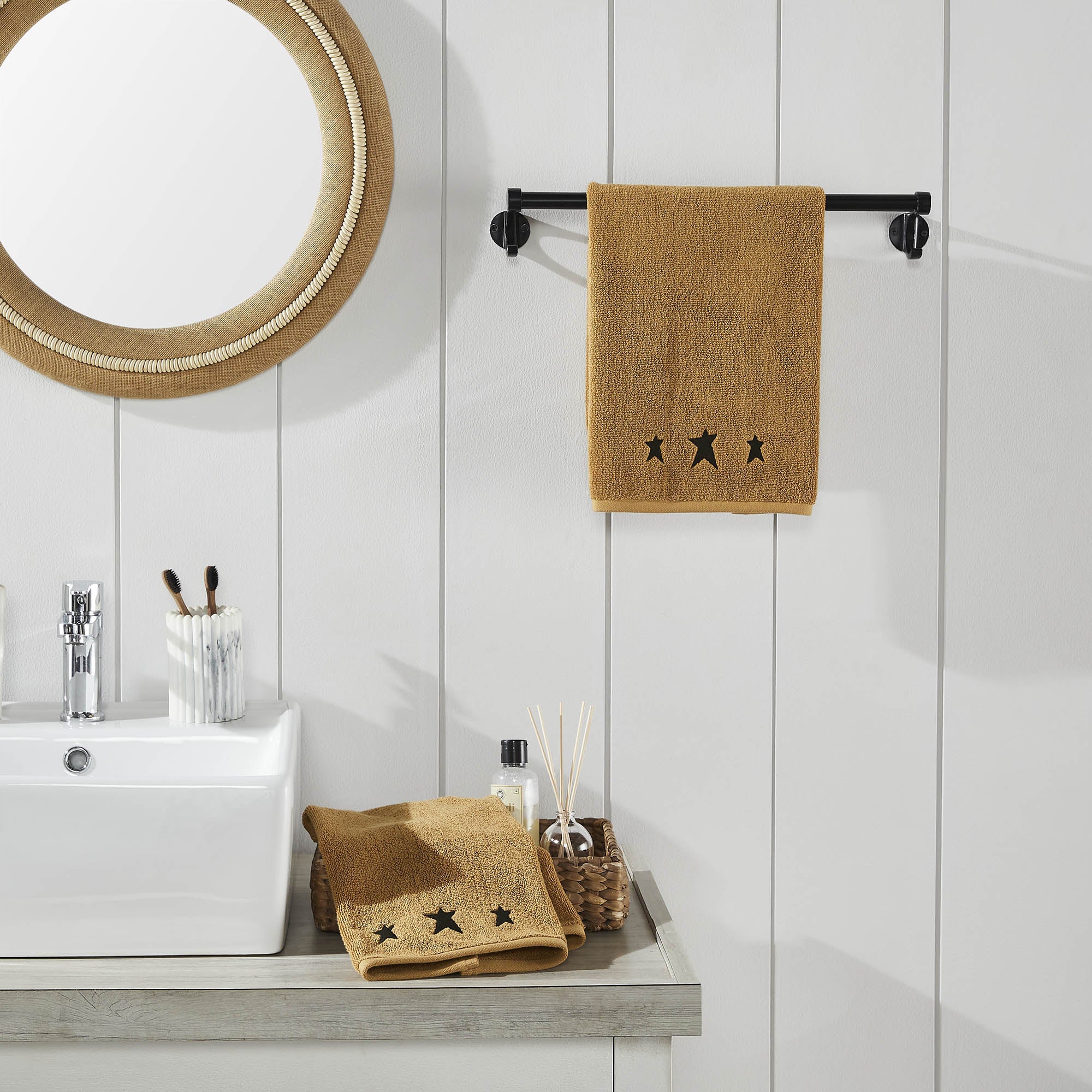 Black Prim Stars Tan Hand Towel Set of 2