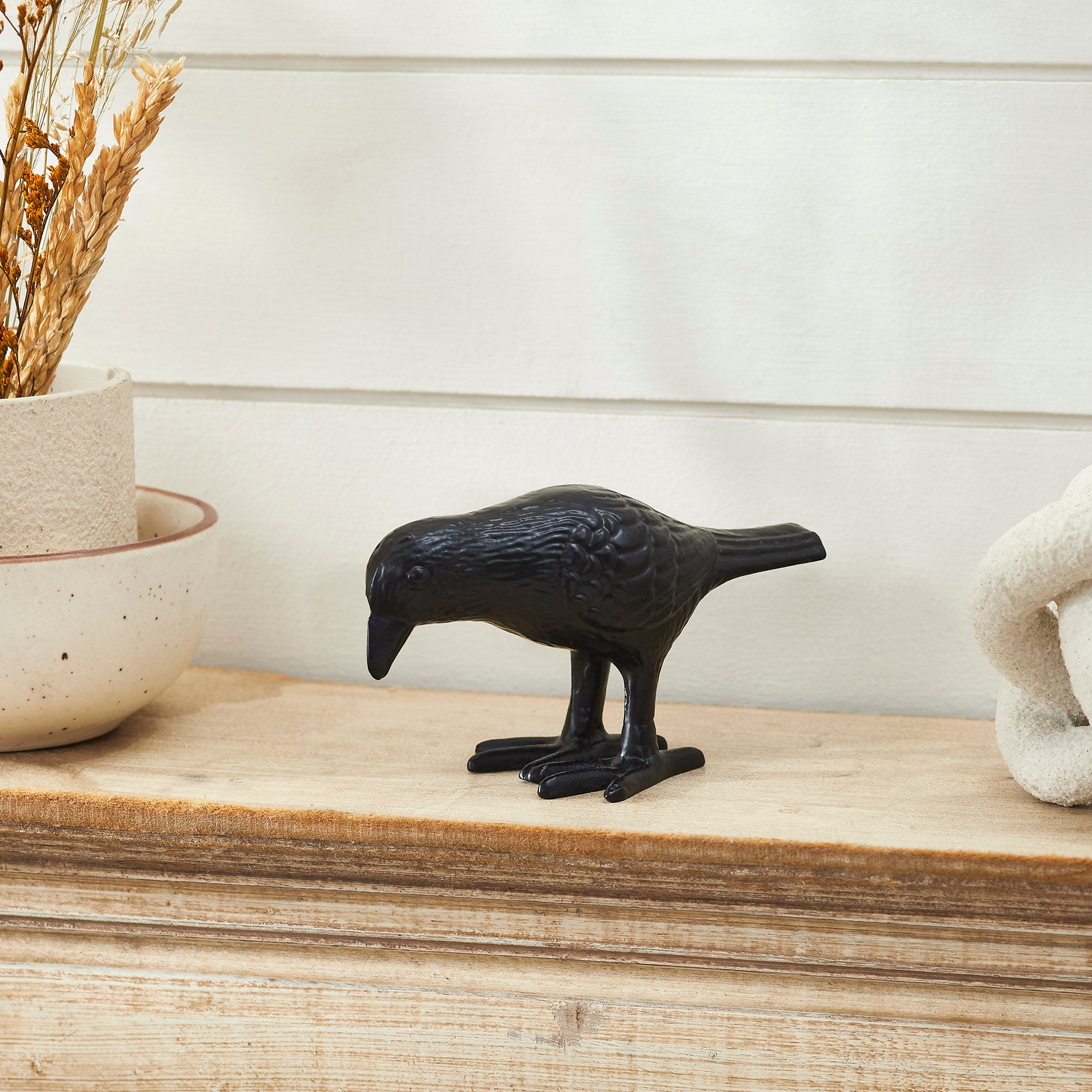 Black Metal Crow Statue Decorative Raven Figurine for Garden & Home Decor, Gothic Bird Accent, Indoor/Outdoor ( Inches)