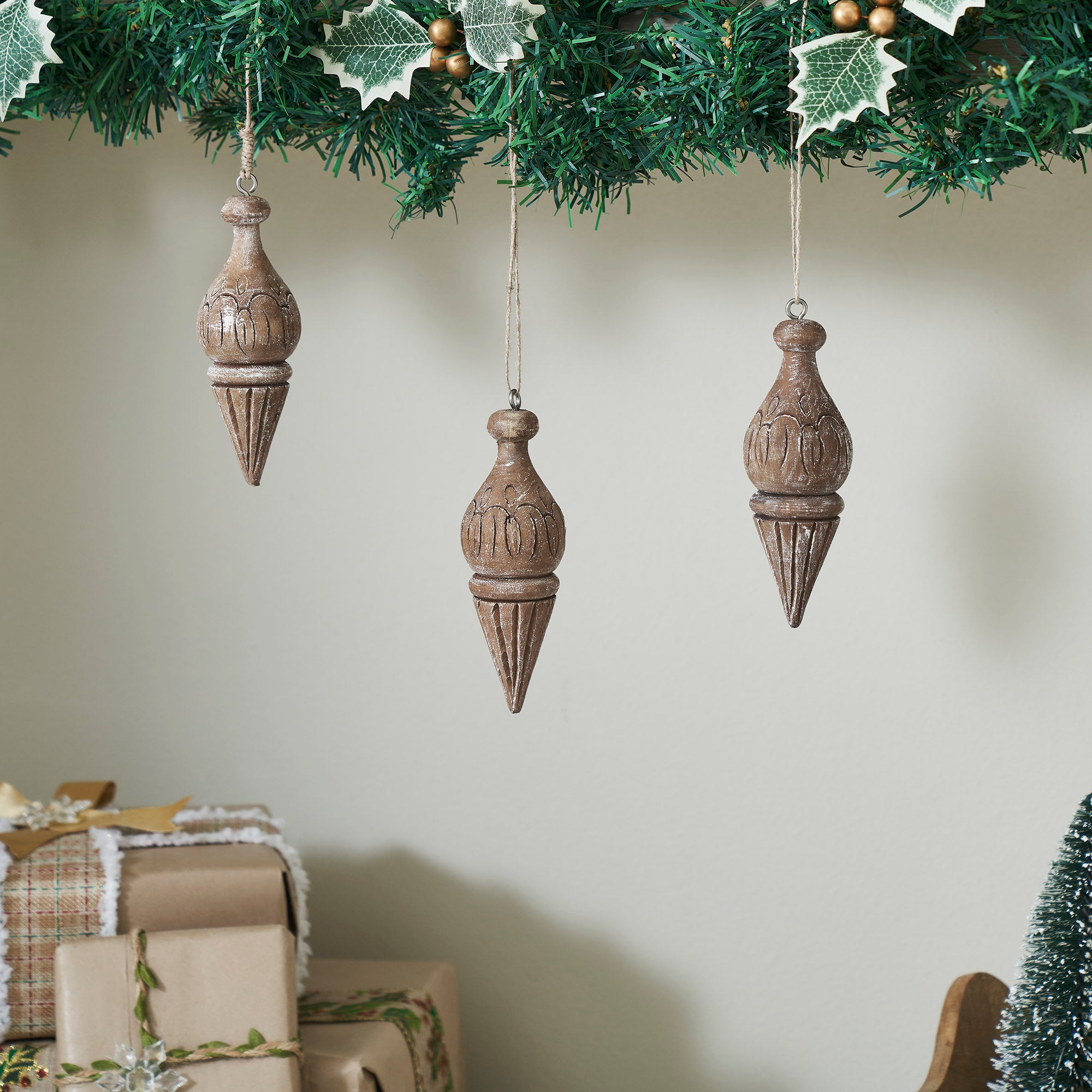 Cottage Finial Ornament Feathered Finish Set of 3