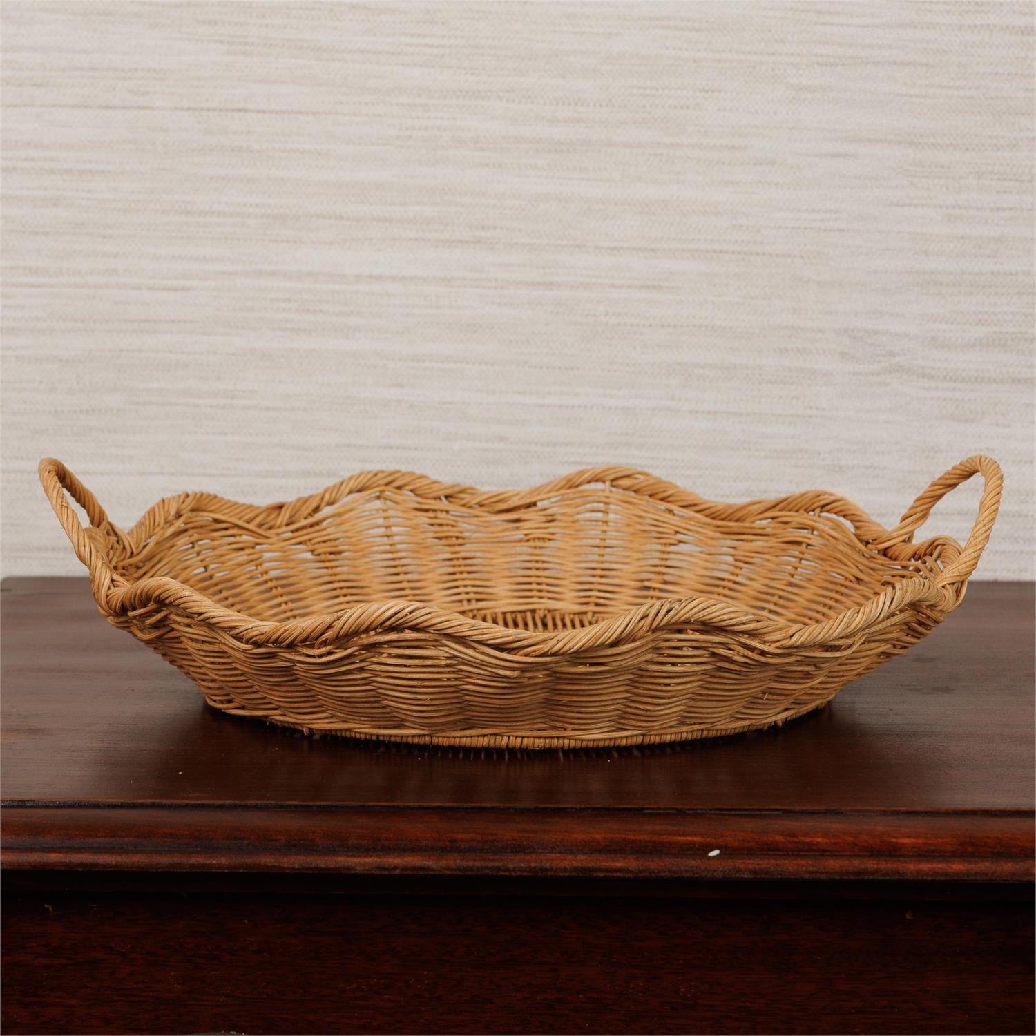 Scalloped Edge Basket