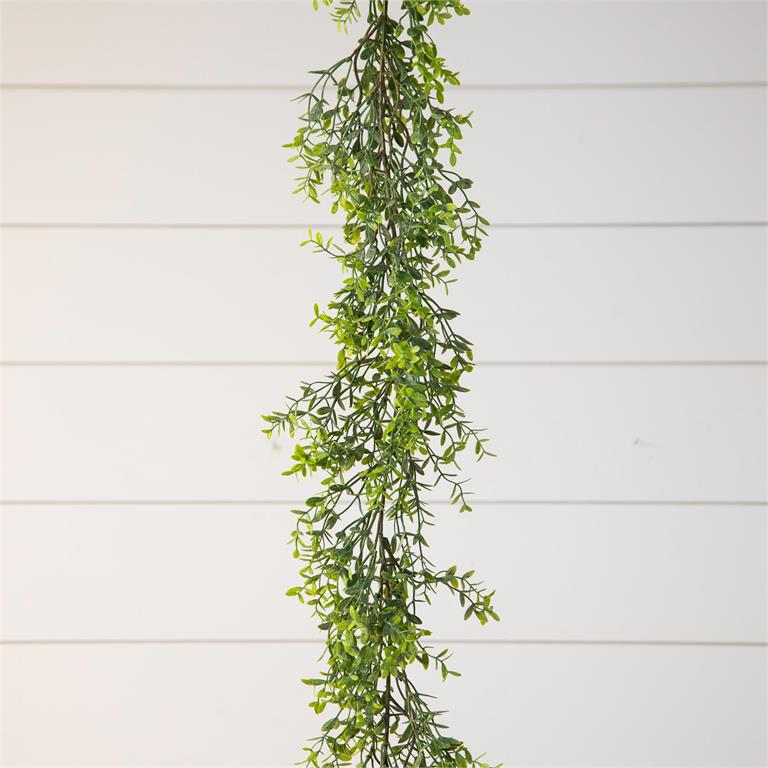 Green Leaf Garland
