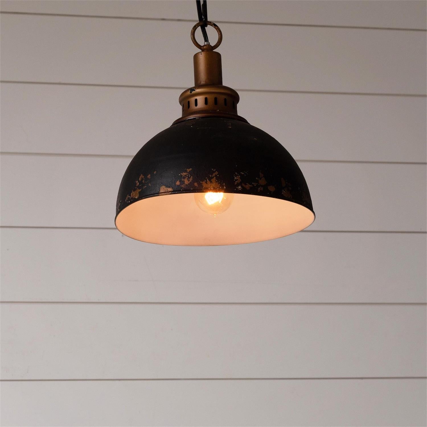 Chippy Black Pendant Light