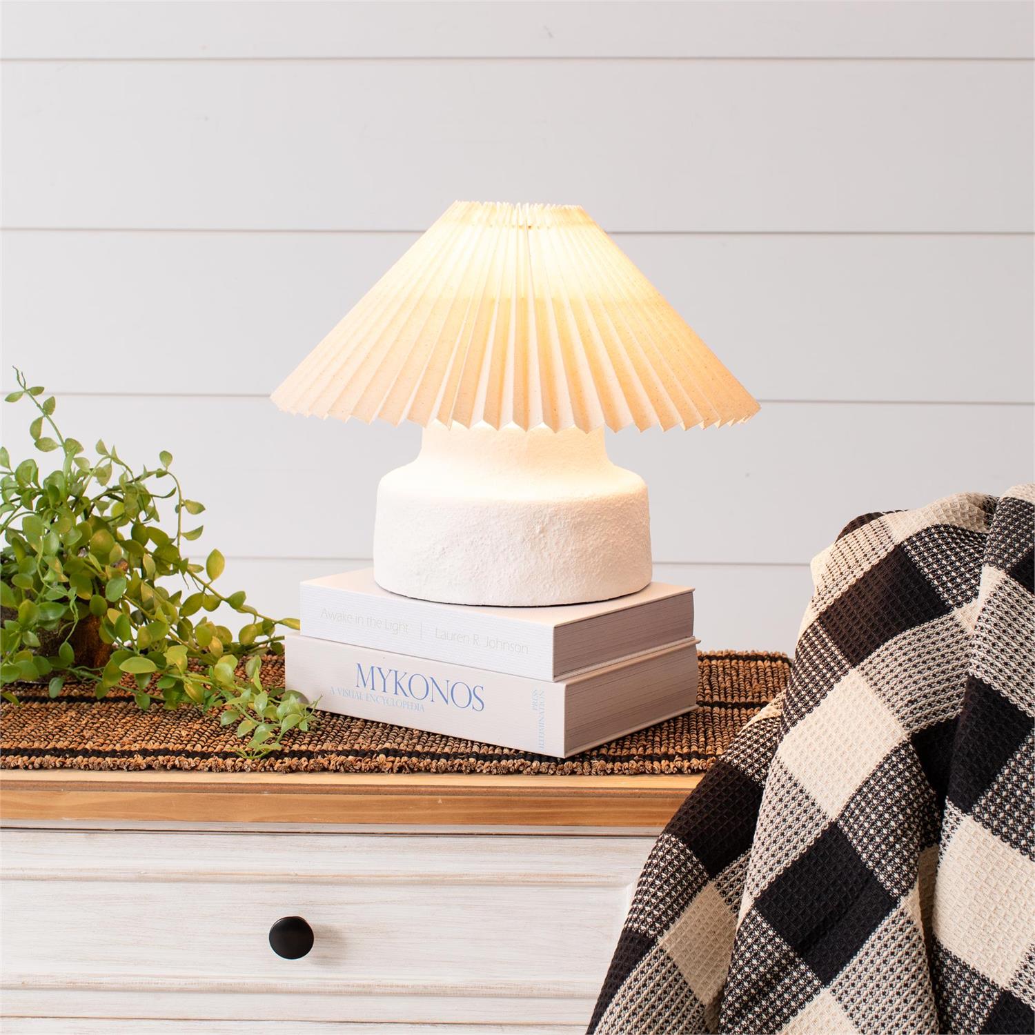 Soho White Lamp w/ Shade