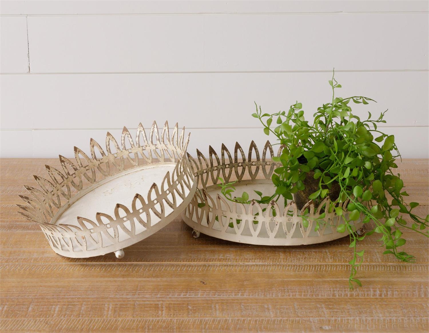 Metal Arch Tray Set