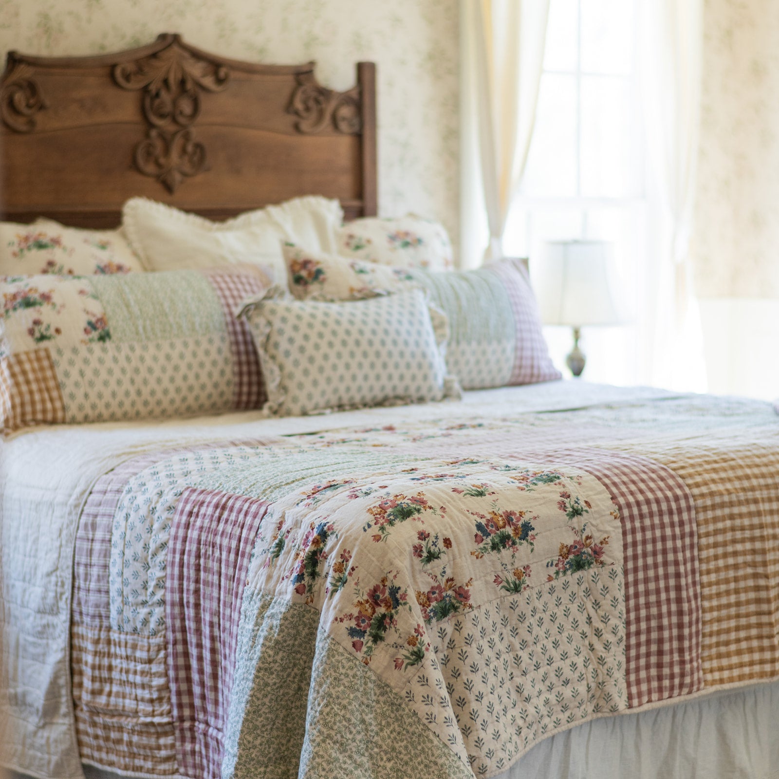 Rosehill Cottage Floral Gingham Patch Cotton King Quilt - 105x95 Dusty Rose & Natural Vintage Patchwork Bedding