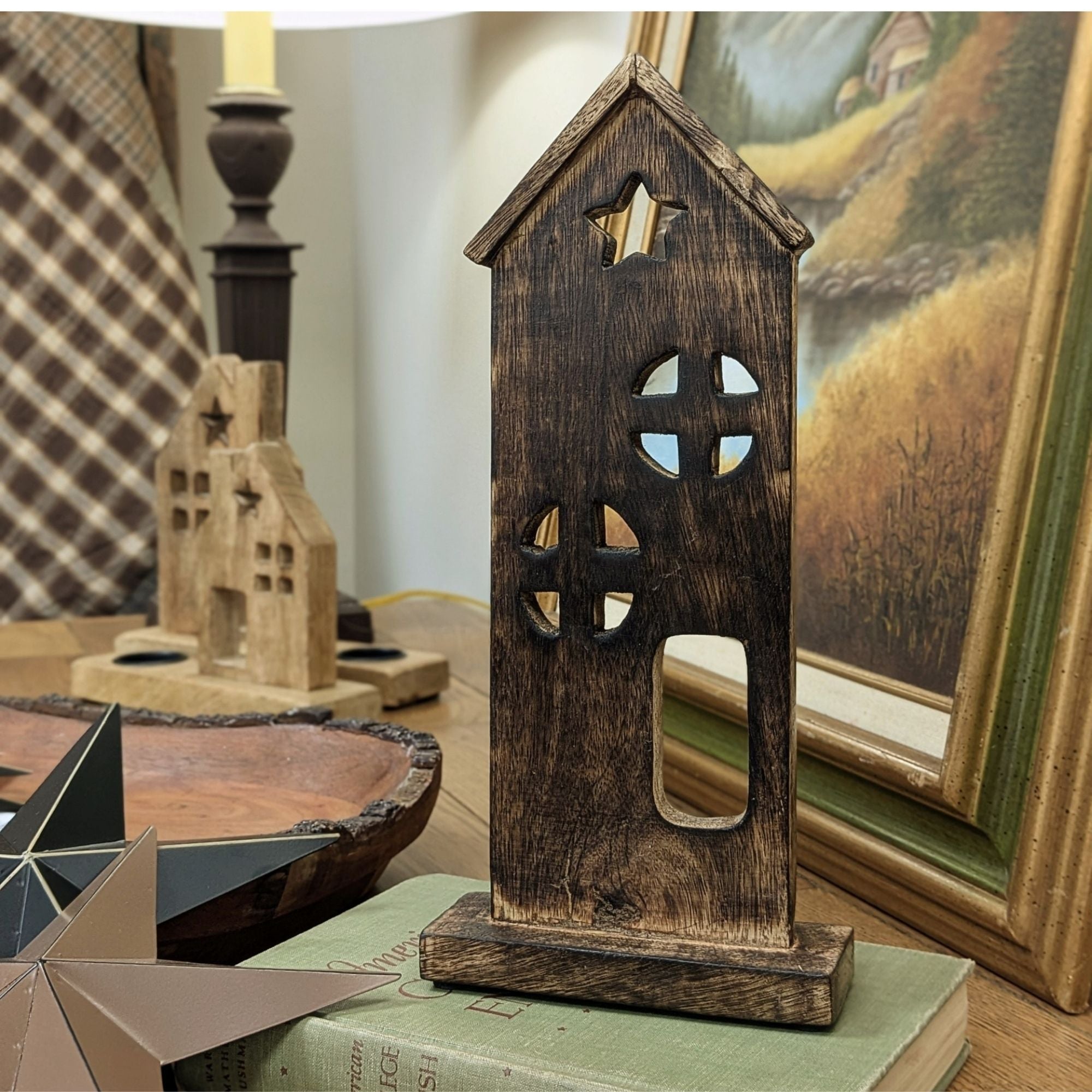 Wooden Saltbox House w/ Star Dark Brown