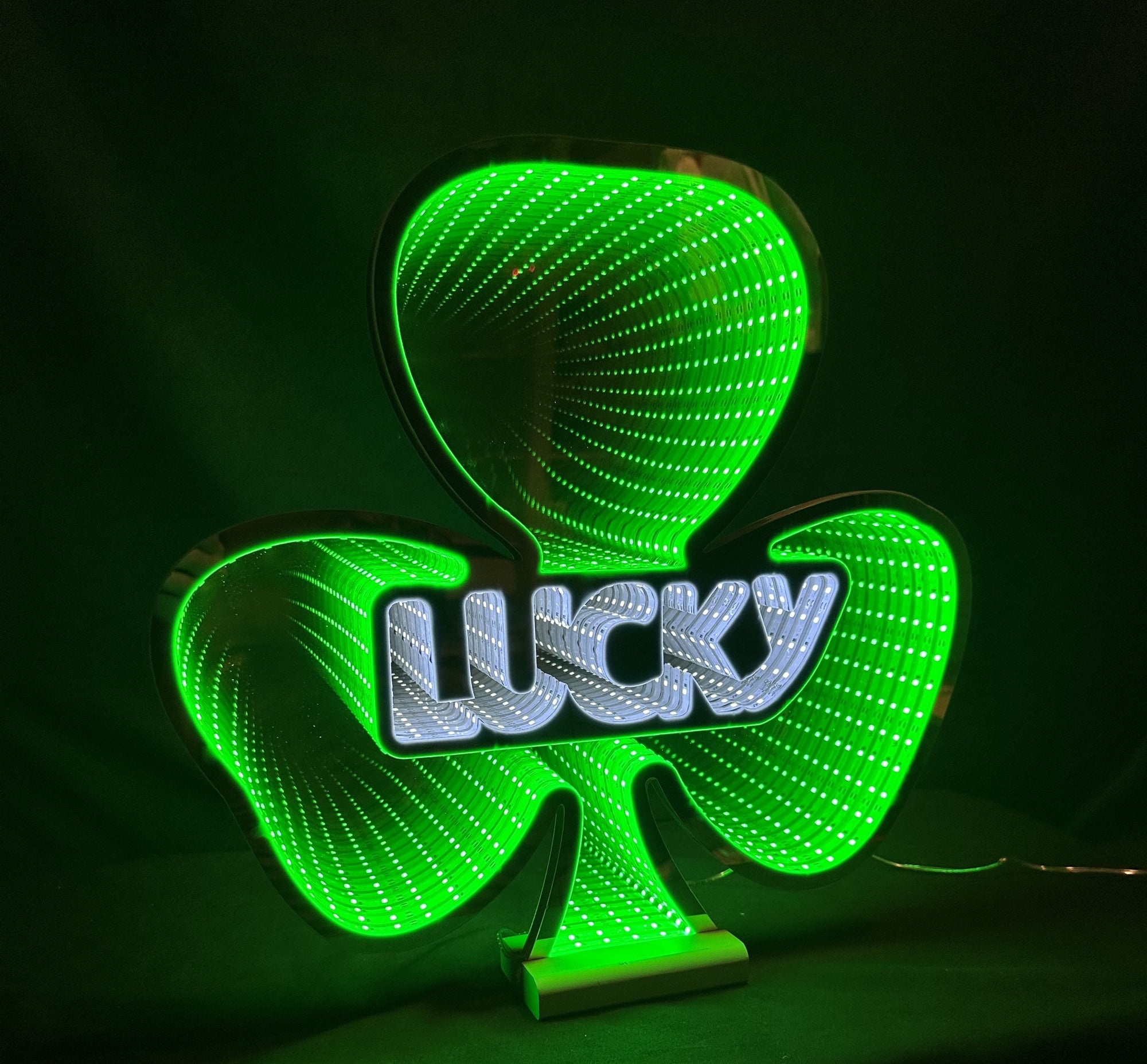 Clover/Lucky Infinity Light 15.75”H UL Plug