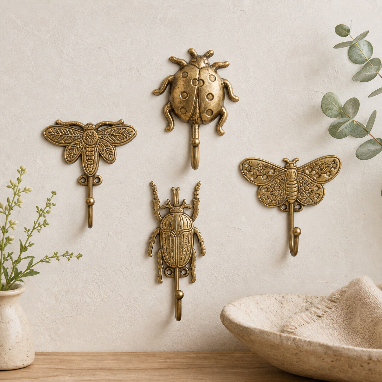 Folk Art Bug Hooks (S/4)