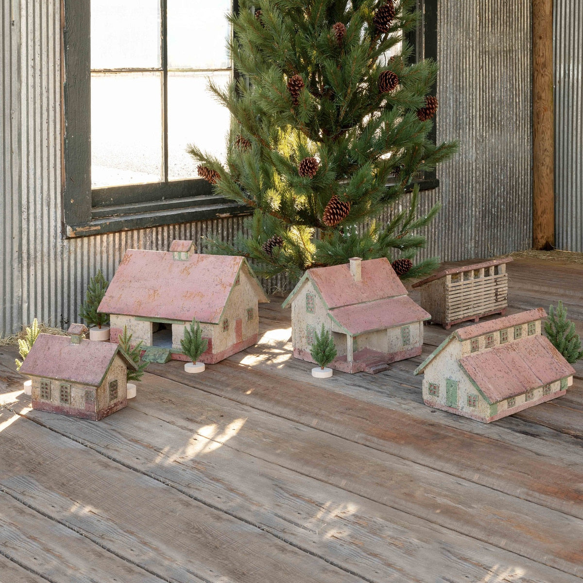 Huge Barnyard Christmas Village (S/5)