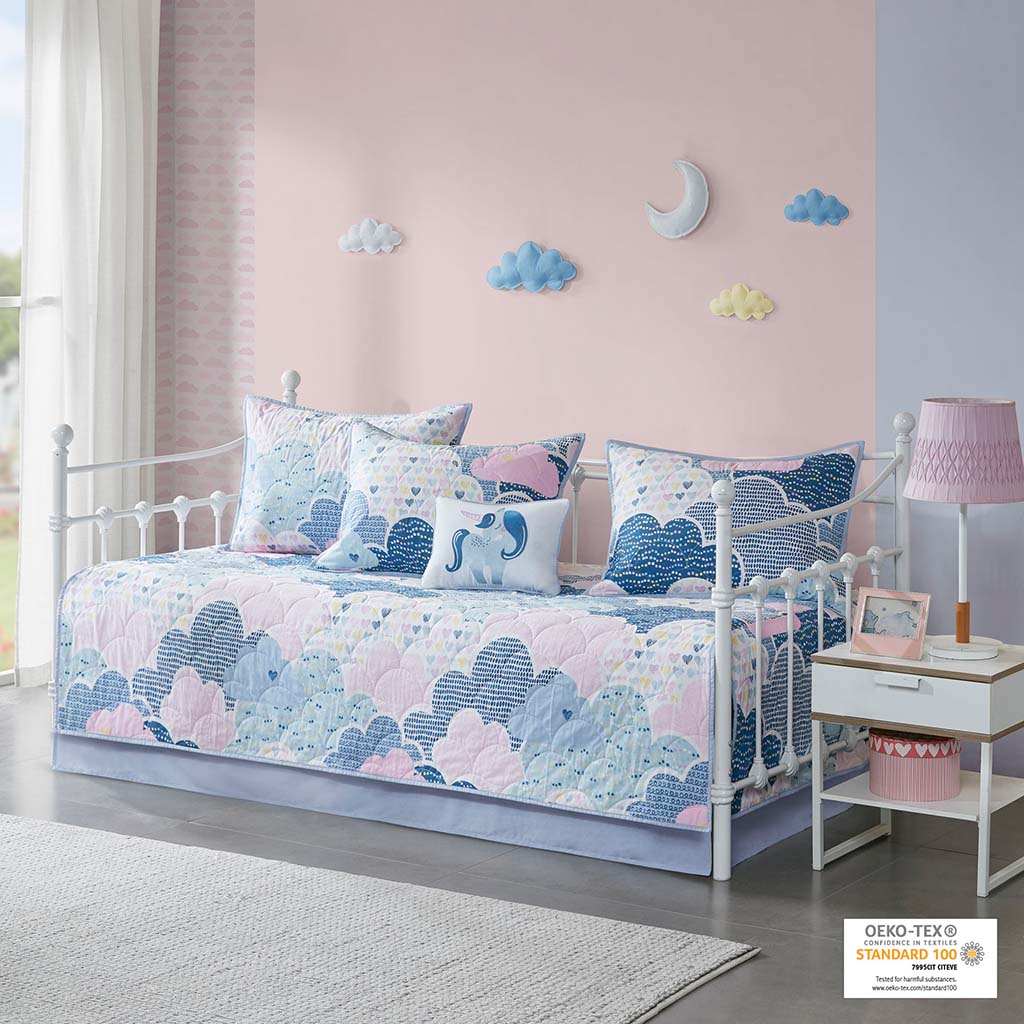 Cloud Reversible Cotton Quilt Set with Throw Pillows