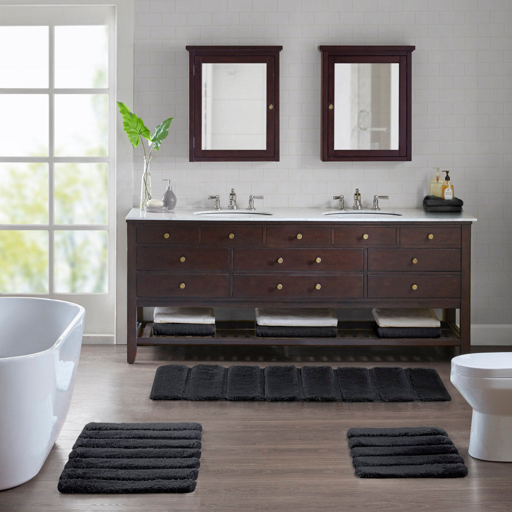 Tufted Pearl Channel Bath Rug
