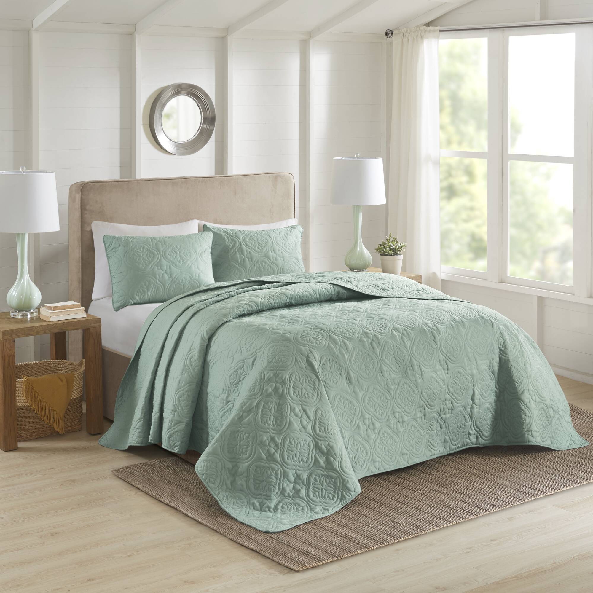 Oakley 3 Piece Reversible Bedspread Set