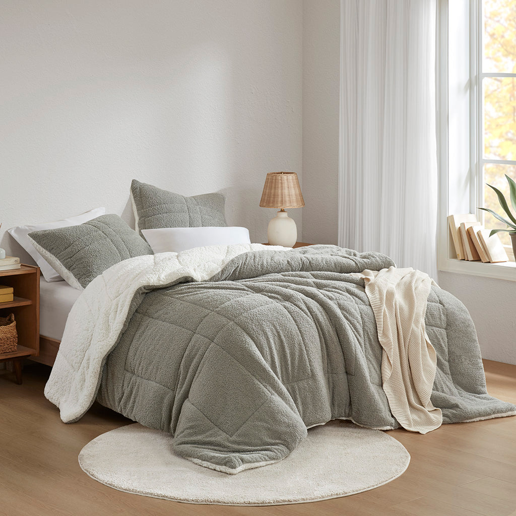 Wynne 3PC Faux Fur Comforter Set