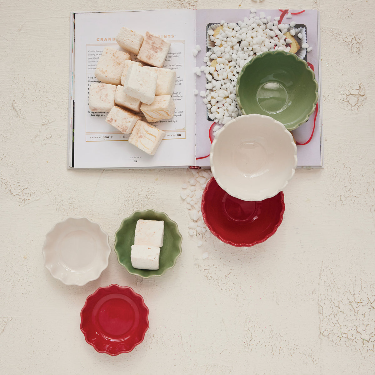 4" Rd Stoneware Bowl w Scalloped Edge
