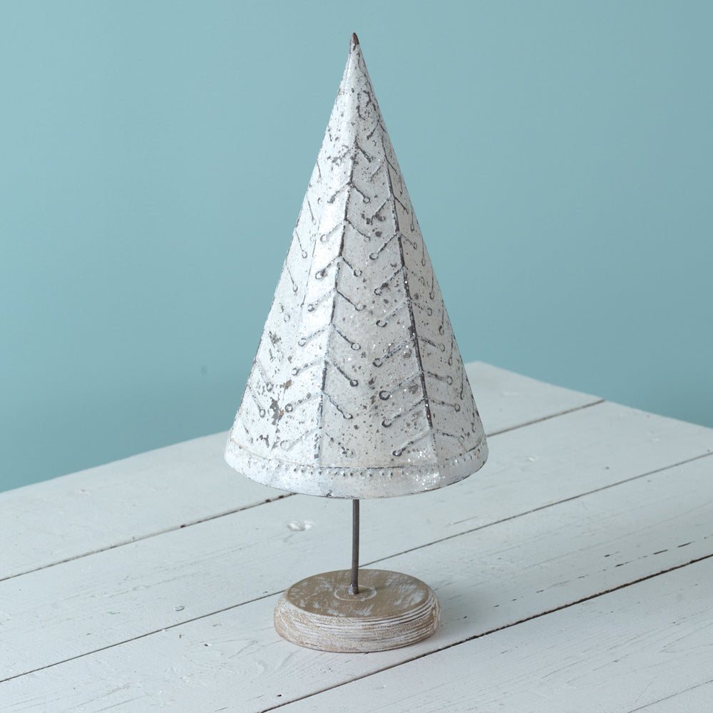 Winter Wonderland Metal Tree - No.3