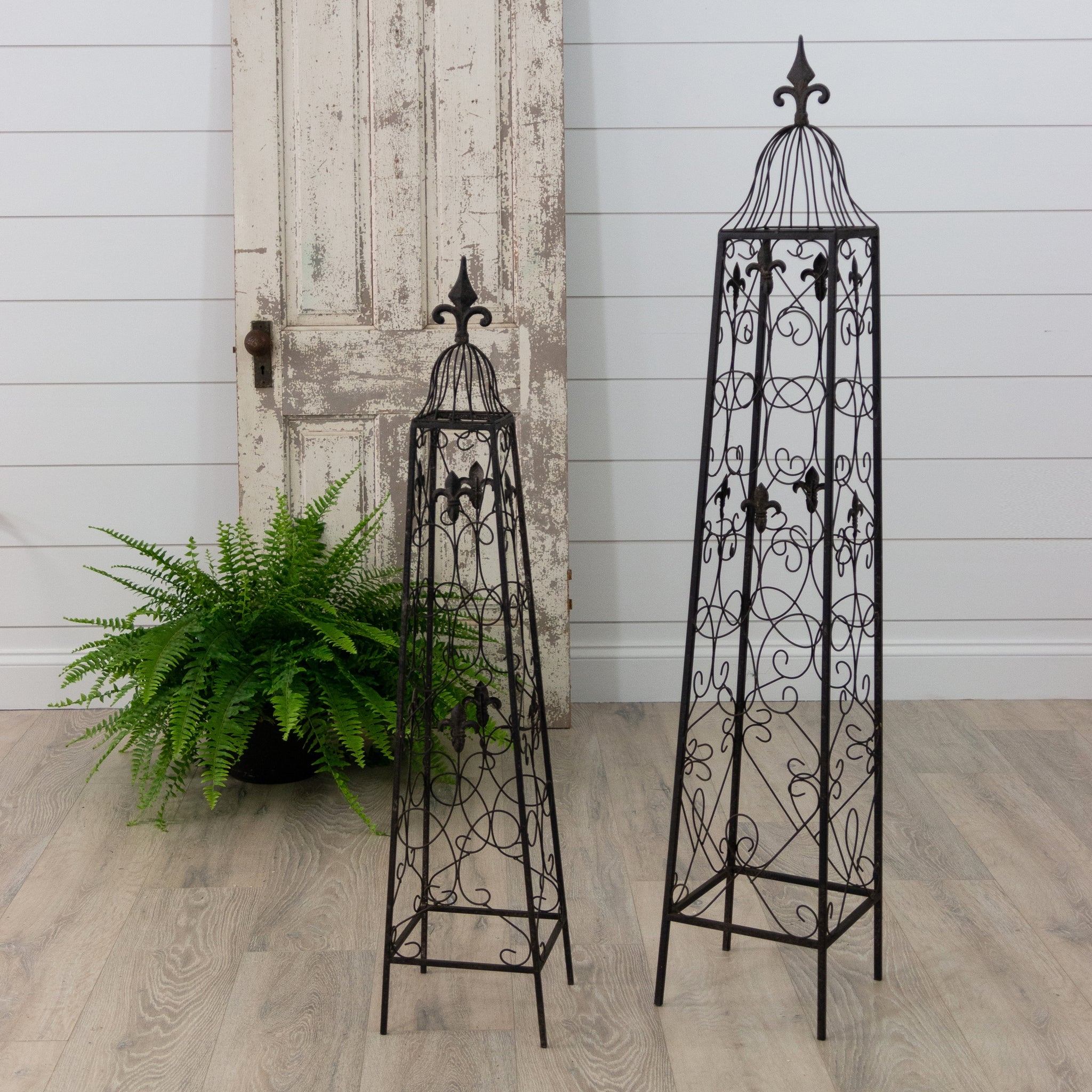Fleur De Lis Garden Trellis
