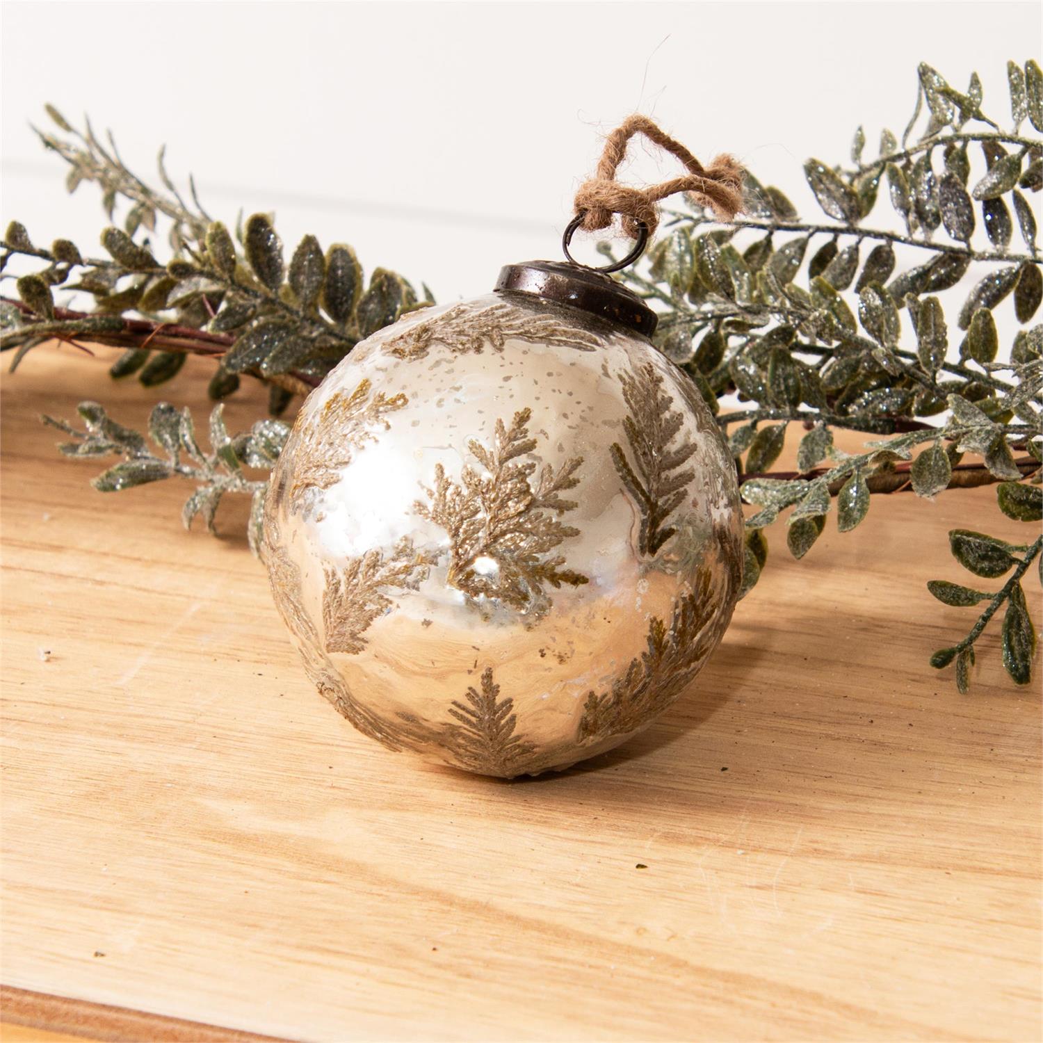 Antiqued Silver With Etched Leaves Ornament (S/3)